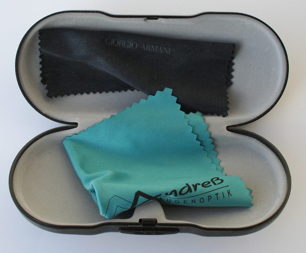 Case & Microfibre Cloth Set