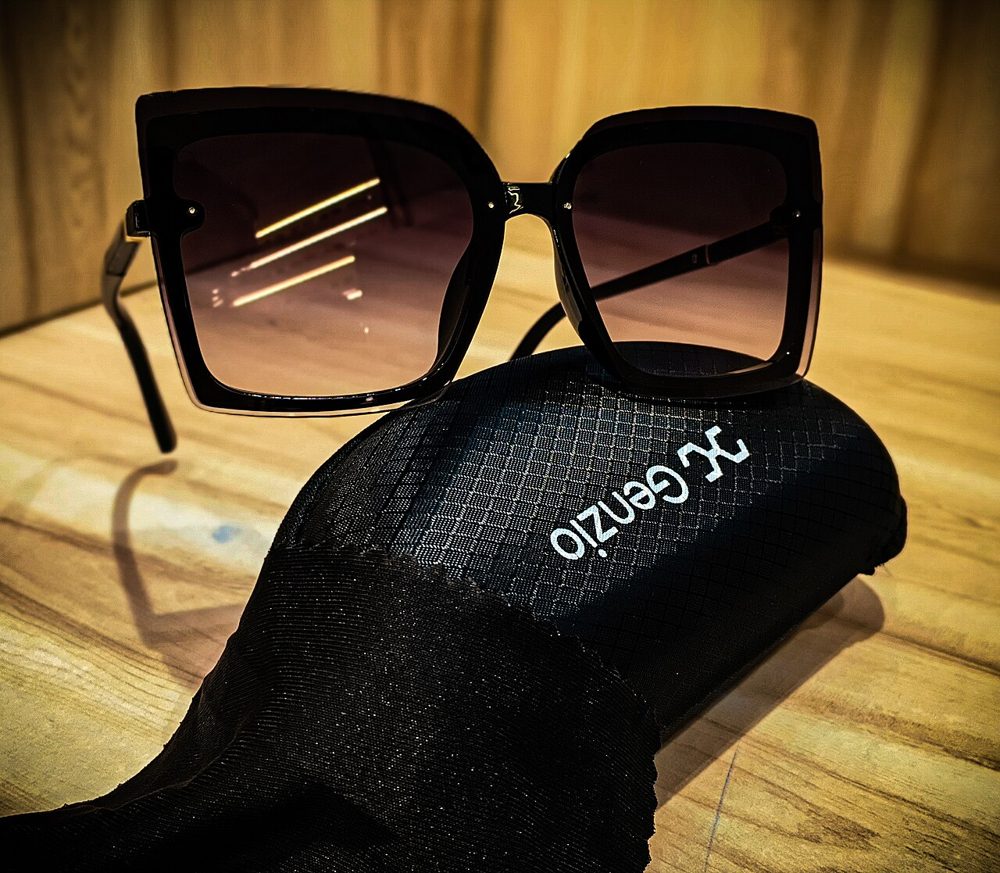 Muse Oversized – Black / Smoke Gradient